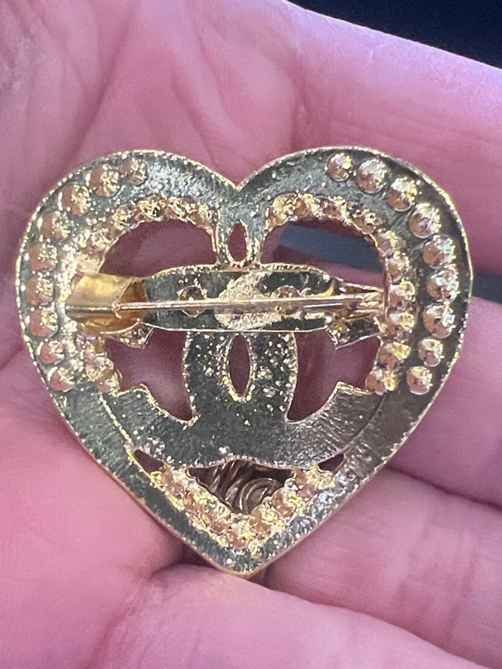 CHANEL Gold Heart Brooch with Black Enamel CC and Clear Crystals - Picture 6 of 7